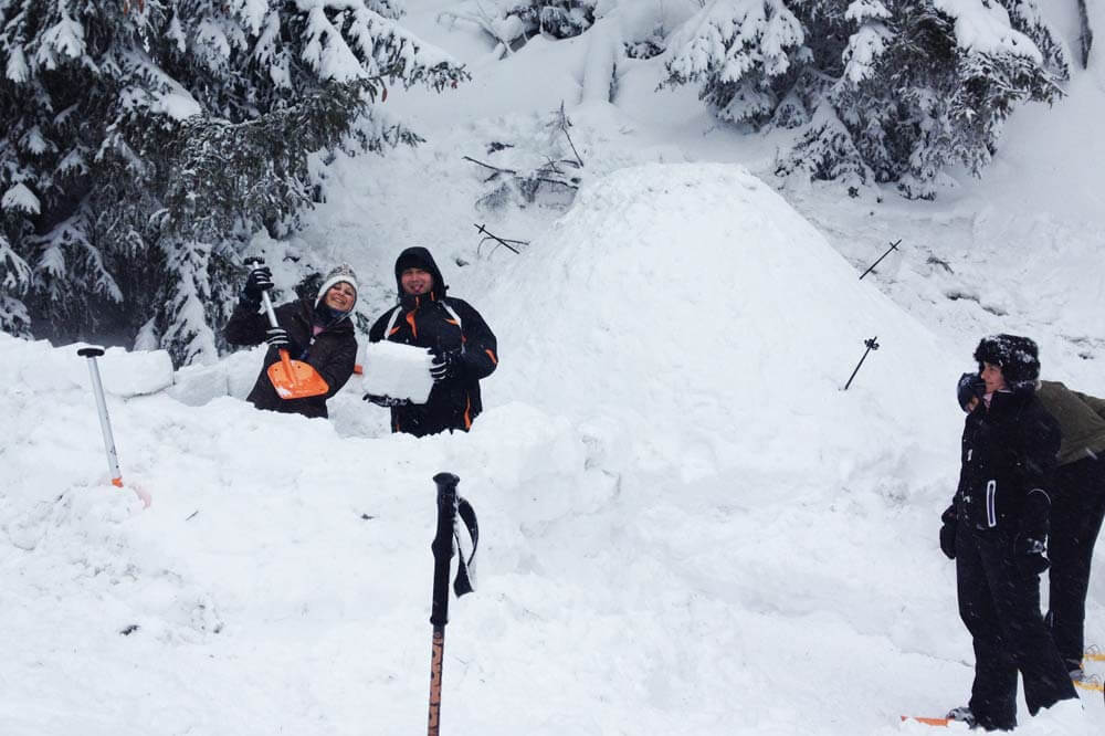 Iglu bauen im Allgäu