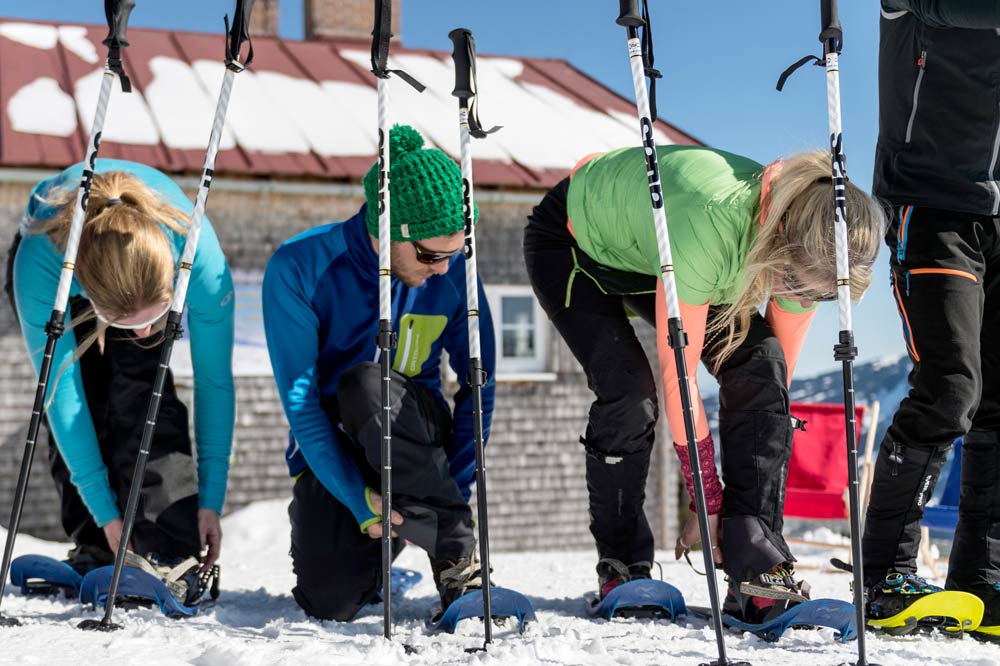Schneeschuhwandern vor dem Testcenter